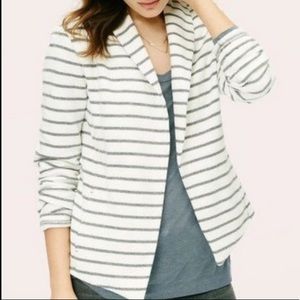 Lou & Grey- Super Soft Sweatshirt Blazer- M